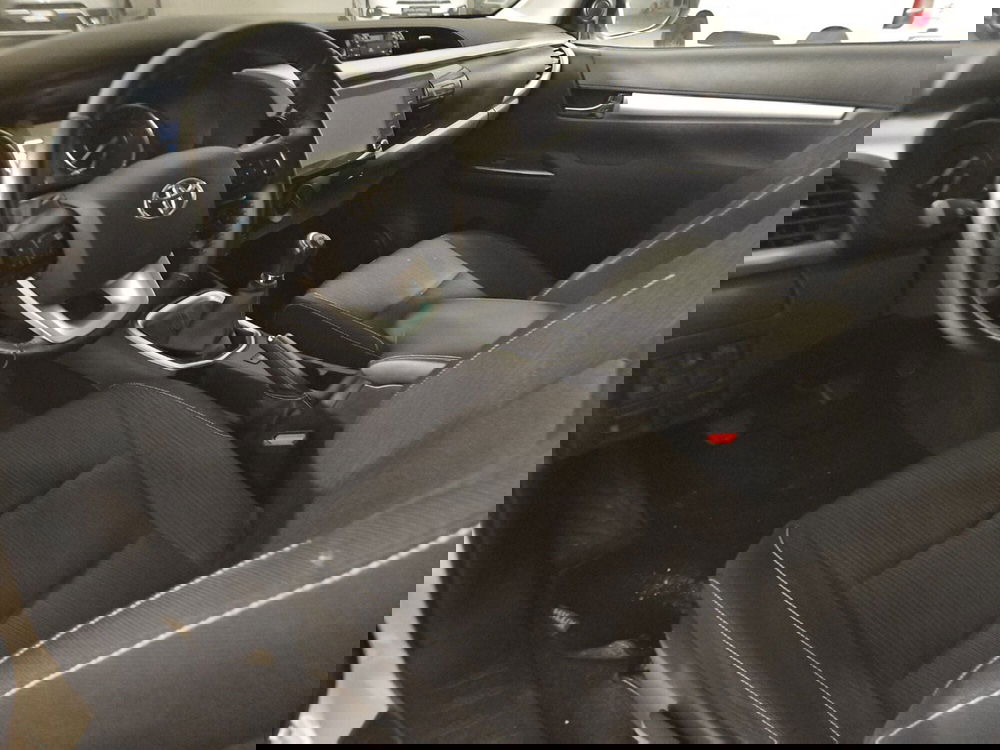 Toyota Hilux usata a Vicenza (13)