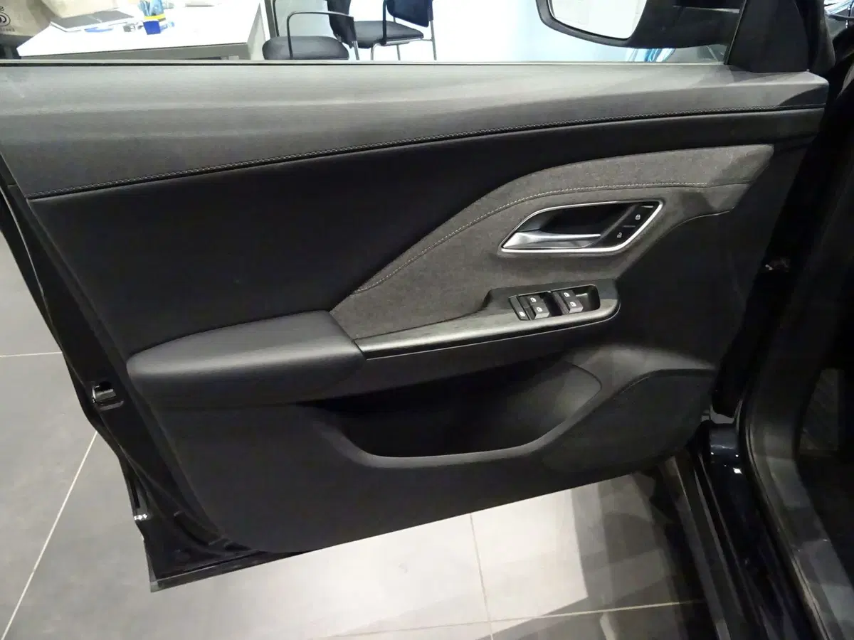 Mg ZS nuova a Lucca (7)