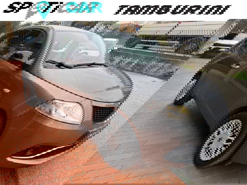 Lancia Ypsilon usata a Arezzo