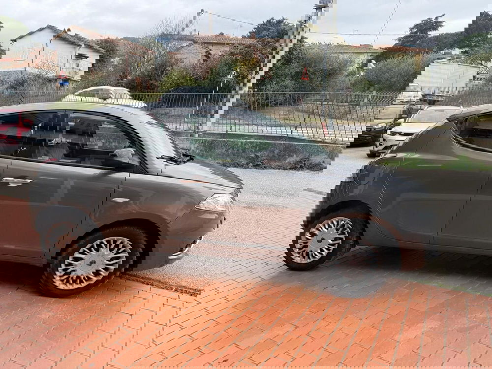 Lancia Ypsilon usata a Arezzo (4)