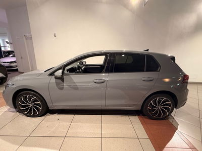 Volkswagen Golf 1.0 TSI EVO Life del 2021 usata a Genova