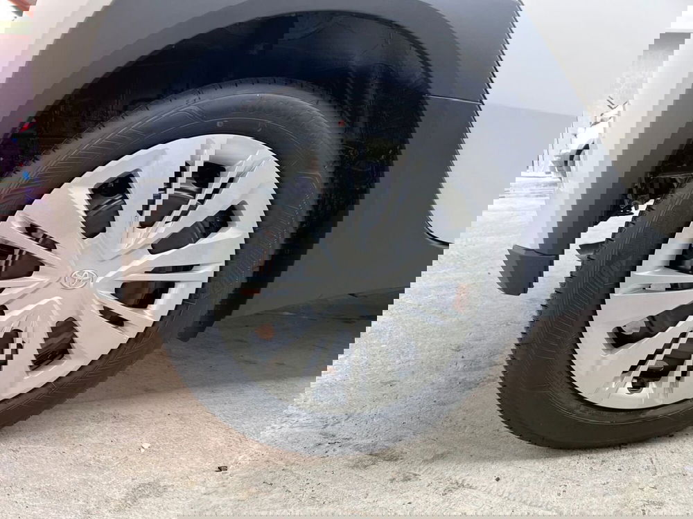 Toyota Aygo X nuova a Roma (16)