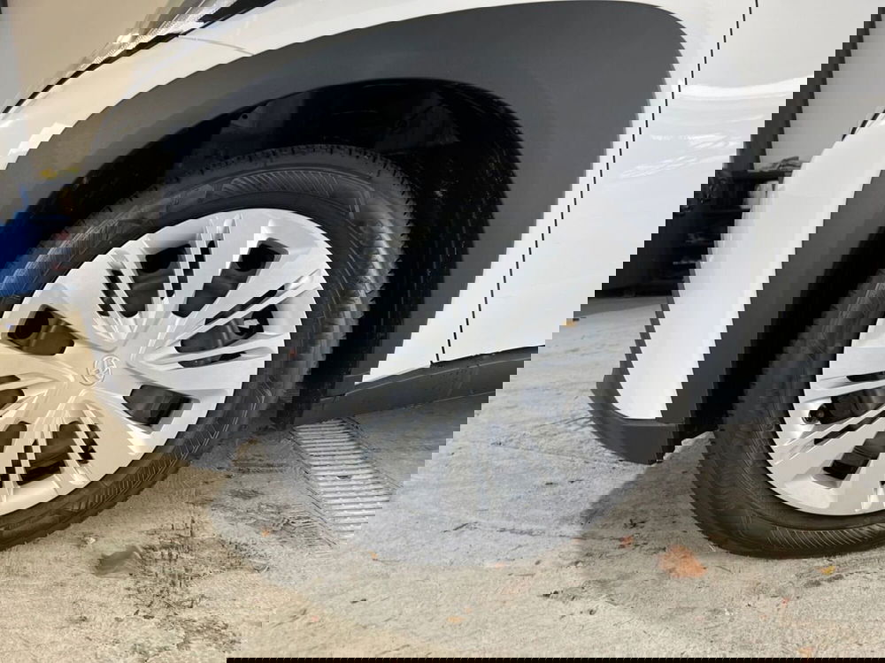 Toyota Aygo X nuova a Roma (17)