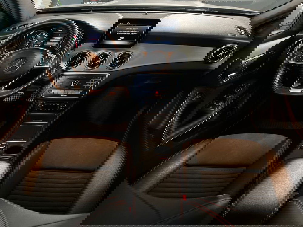 Mercedes-Benz GLA SUV usata a Roma (12)