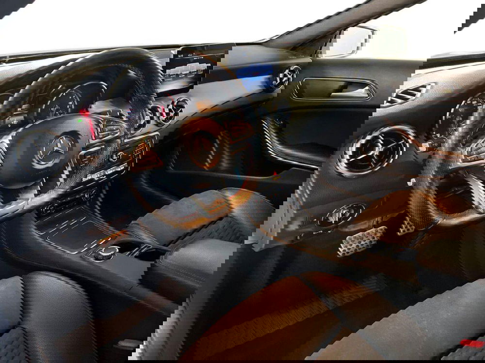 Mercedes-Benz GLA SUV usata a Roma (9)