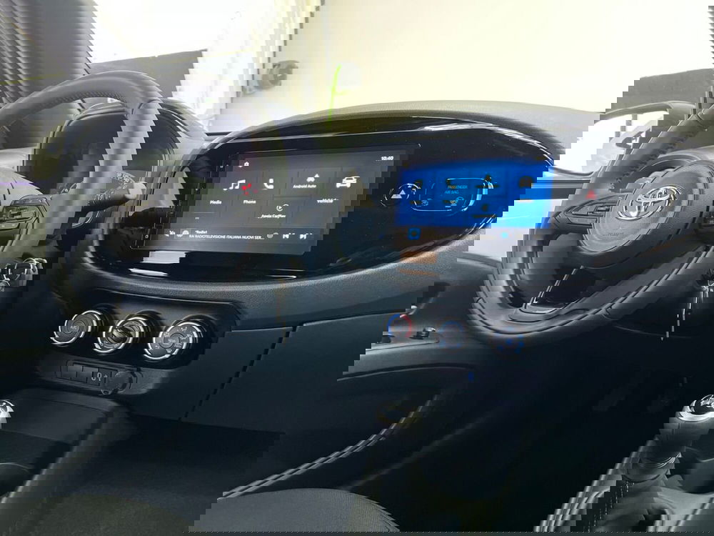 Toyota Aygo X nuova a Roma (10)