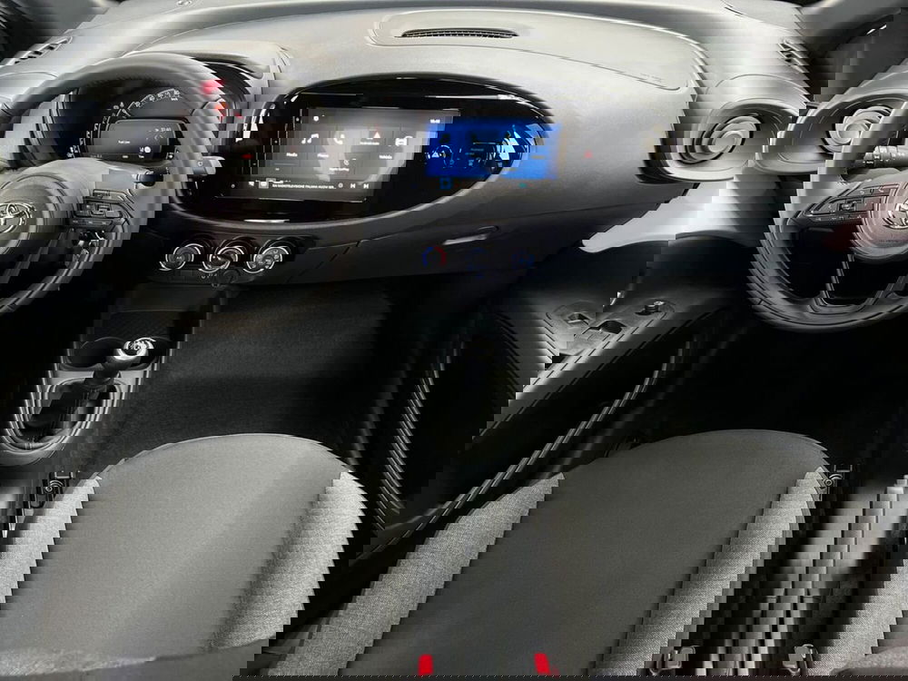 Toyota Aygo X nuova a Roma (12)