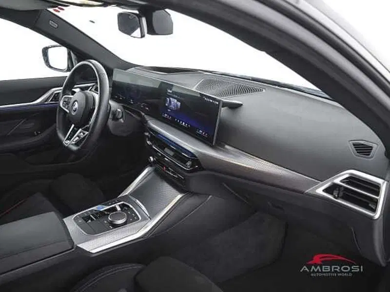 BMW i4 usata a Perugia (12)