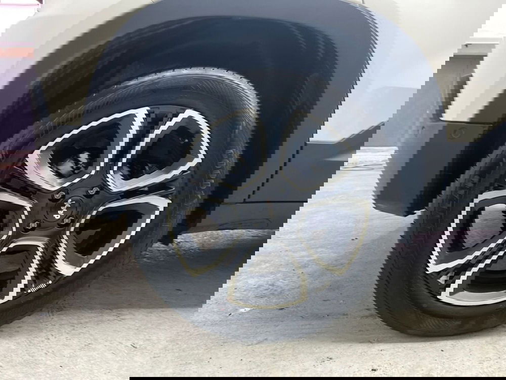 Jeep Avenger usata a Roma (16)