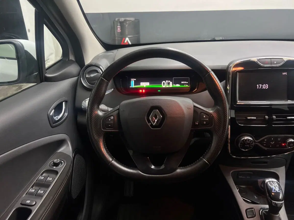 Renault Zoe usata a Roma (10)