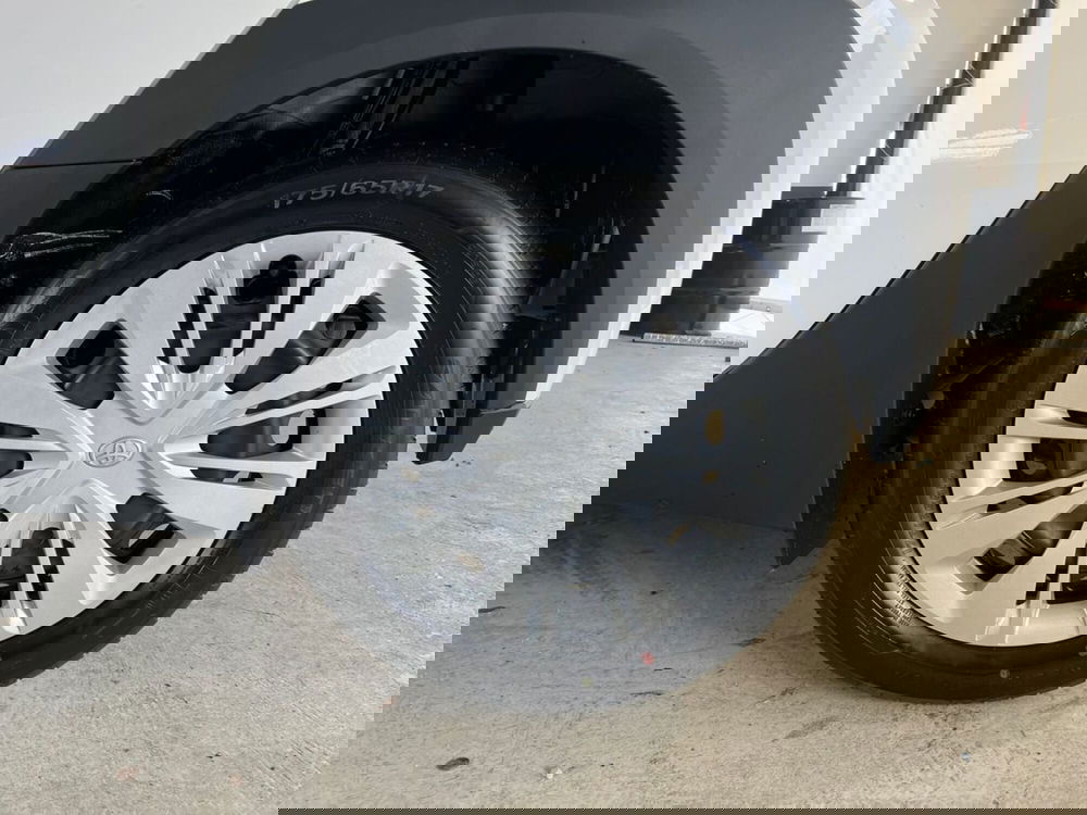 Toyota Aygo X nuova a Roma (16)