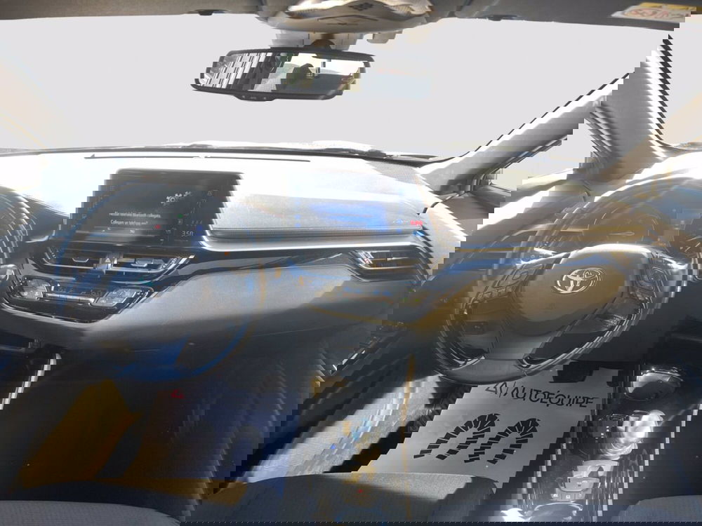 Toyota Toyota C-HR usata a Roma (12)