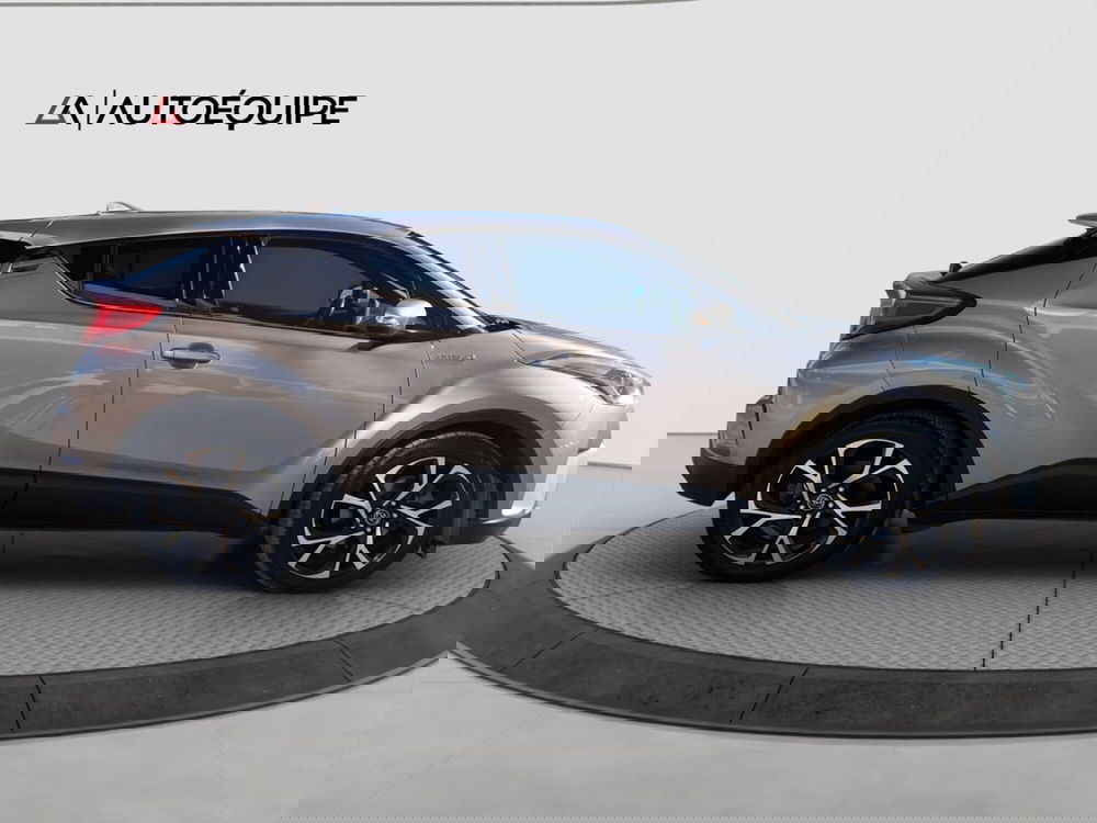 Toyota Toyota C-HR usata a Roma (6)