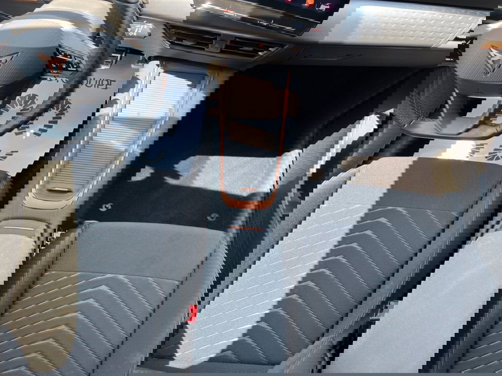 Cupra Born usata a Roma (14)