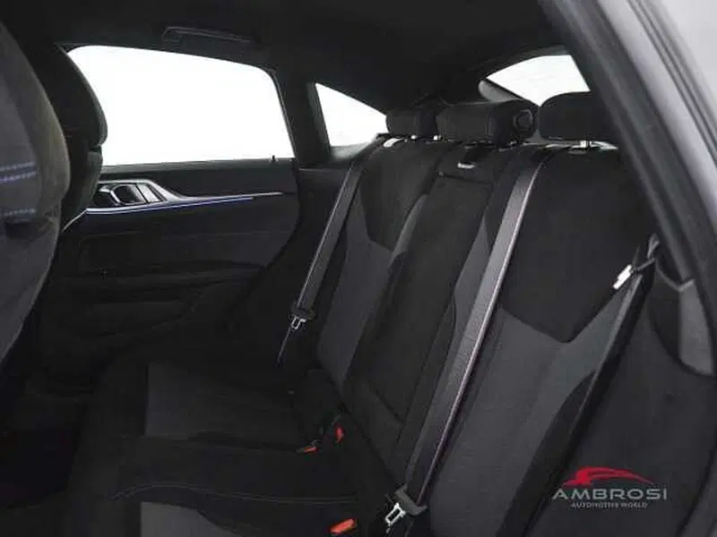 BMW i4 usata a Viterbo (10)