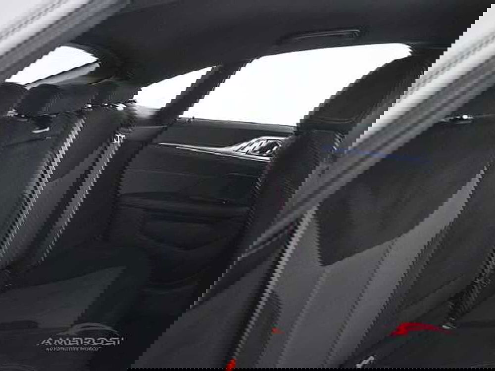 BMW i4 usata a Viterbo (11)