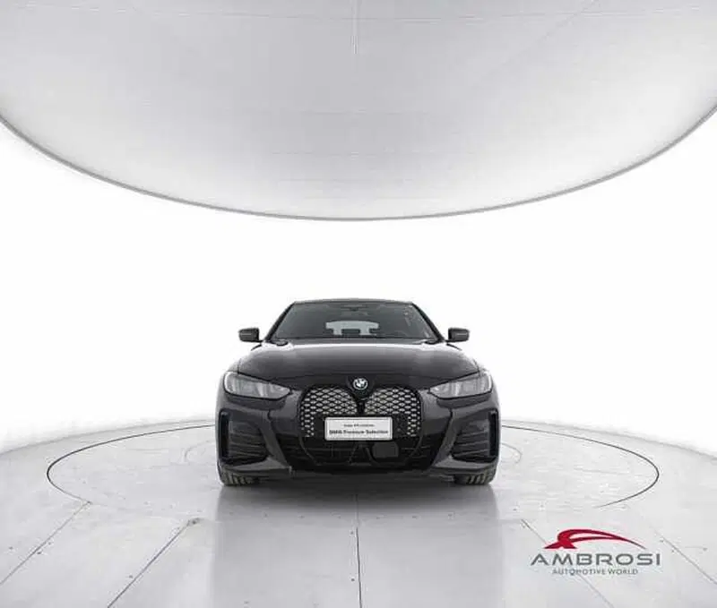 BMW i4 usata a Viterbo (5)