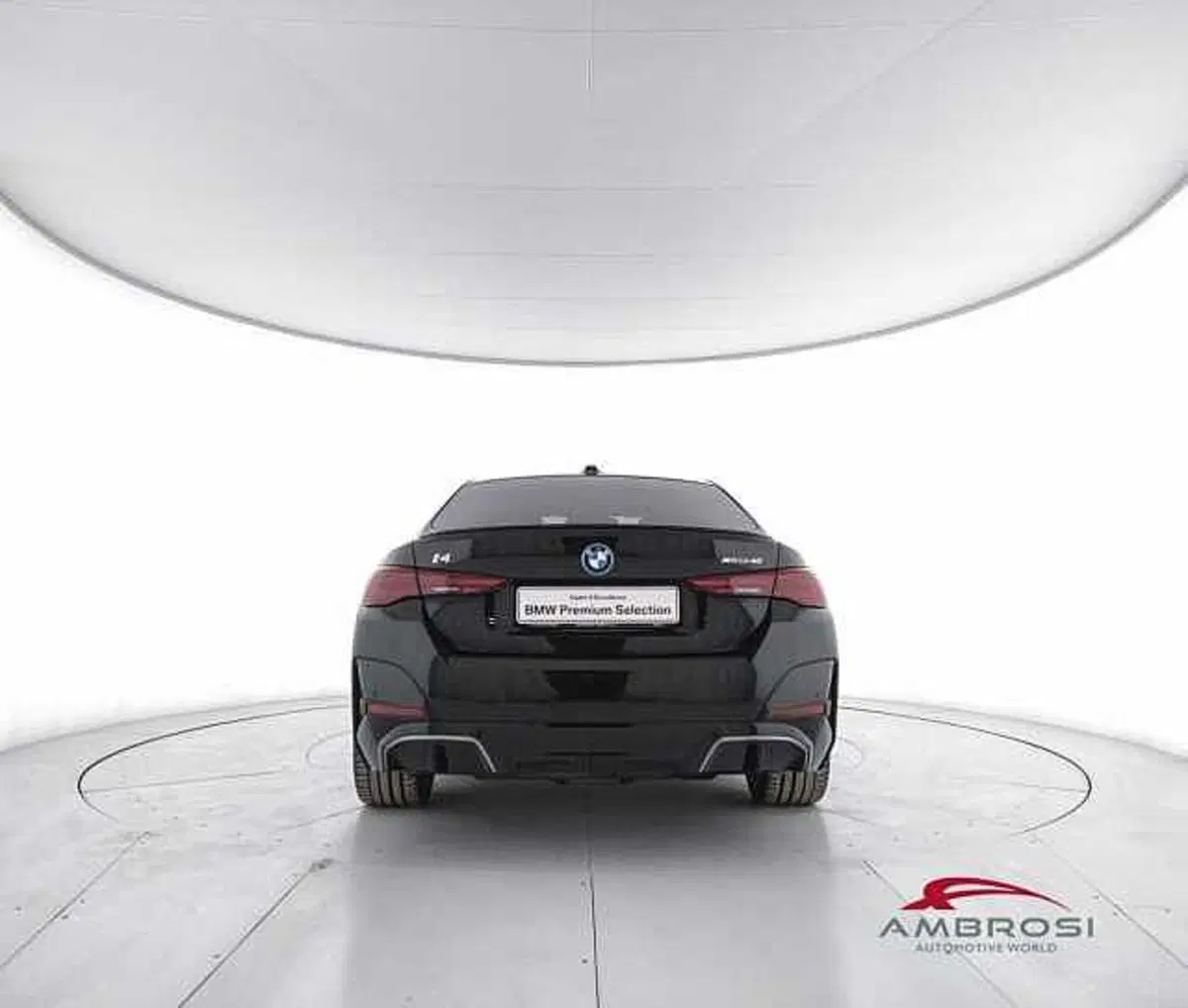 BMW i4 usata a Viterbo (6)