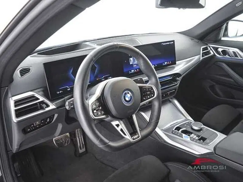 BMW i4 usata a Viterbo (8)