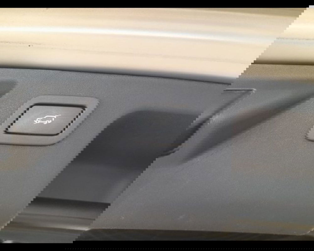 Land Rover Discovery Sport usata a Alessandria (13)