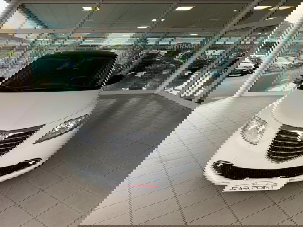 Lancia Ypsilon usata a Trieste (8)