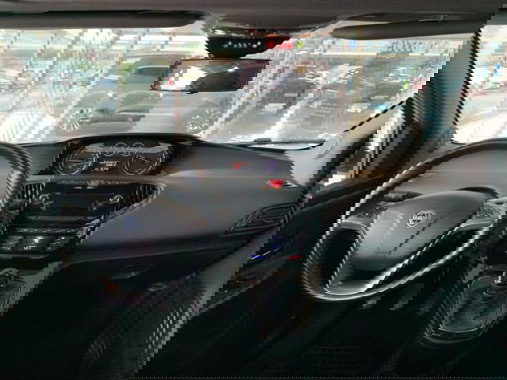 Lancia Ypsilon usata a Trieste (9)