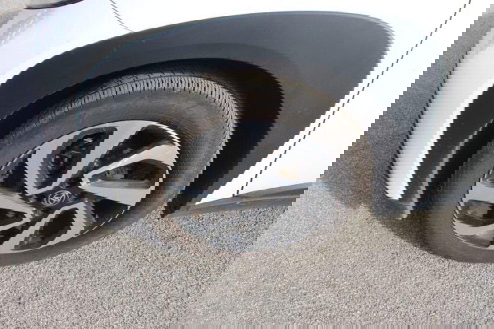 Toyota Aygo X nuova a Roma (15)