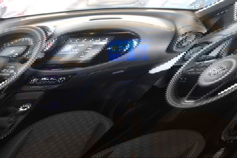Toyota Aygo X nuova a Roma (9)