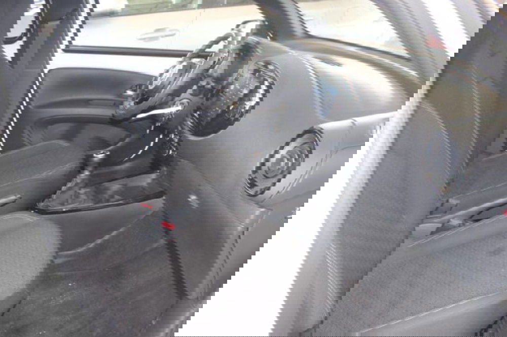 Toyota Aygo X nuova a Roma (7)