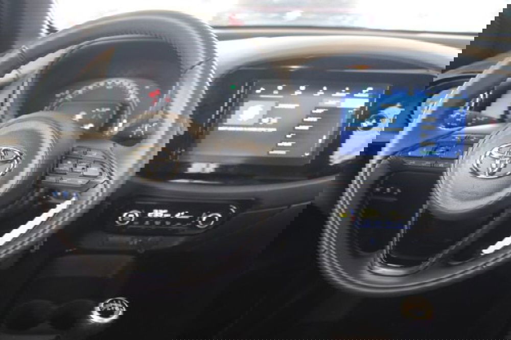 Toyota Aygo X nuova a Roma (10)