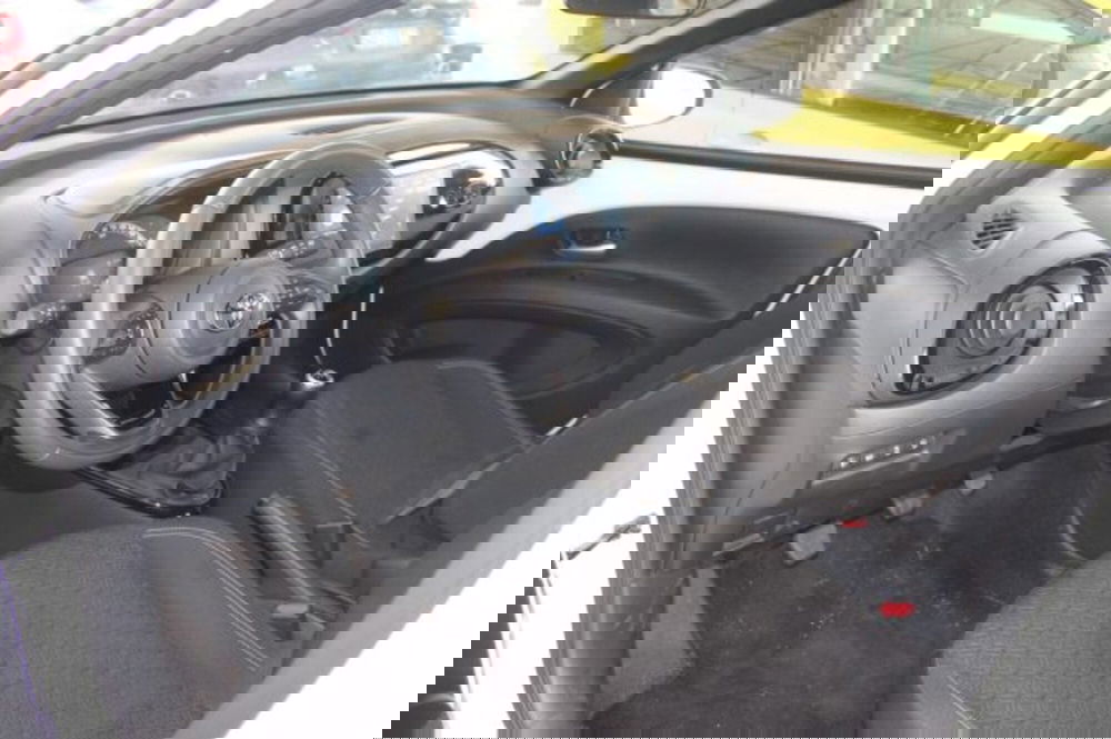 Toyota Aygo X nuova a Roma (12)