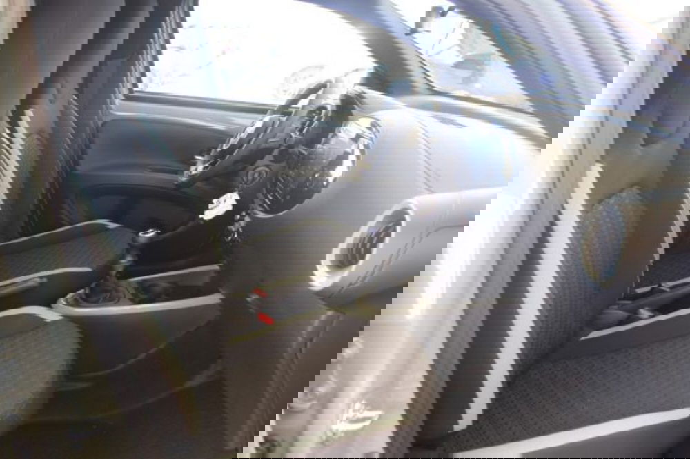 Toyota Aygo X nuova a Roma (8)