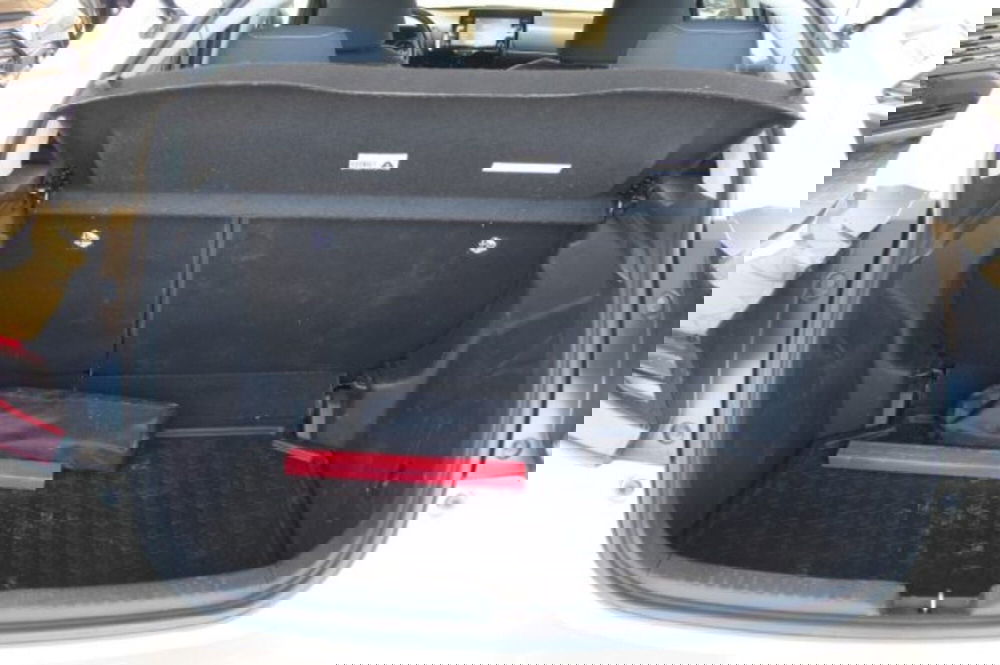 Toyota Yaris Cross nuova a Roma (11)