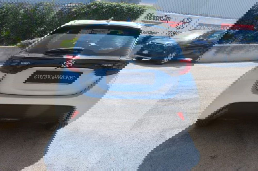 Toyota Yaris Cross nuova a Roma (4)