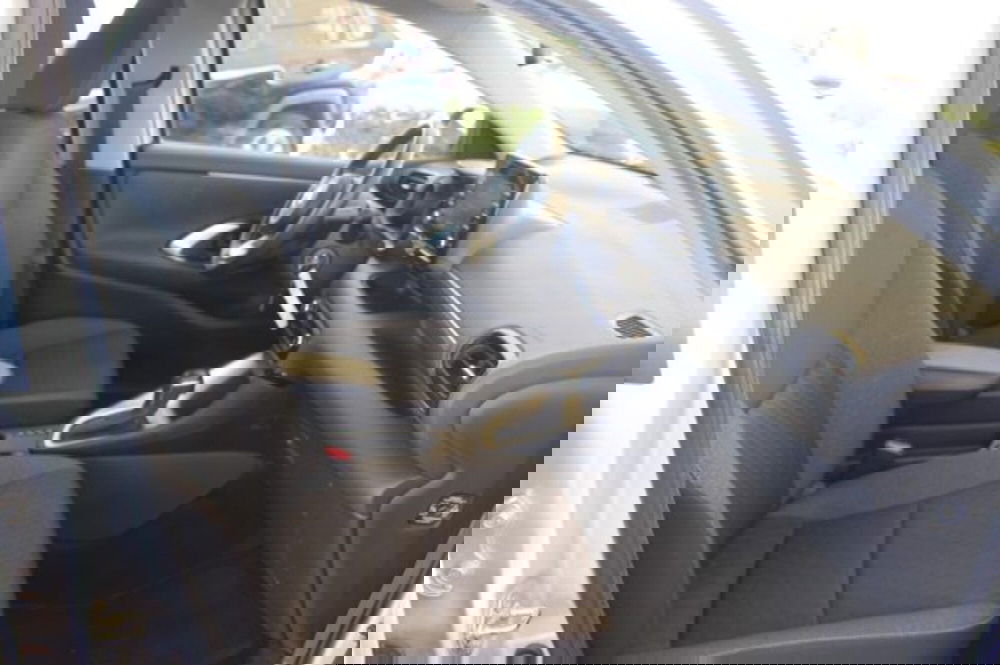 Toyota Yaris Cross nuova a Roma (7)