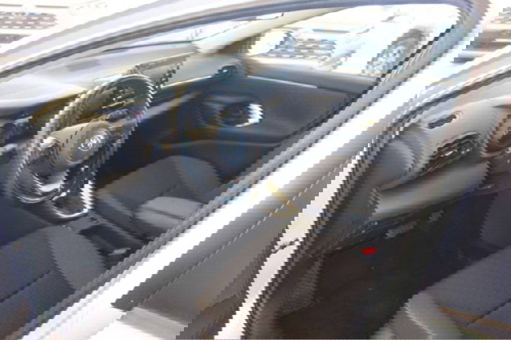 Toyota Yaris Cross nuova a Roma (12)