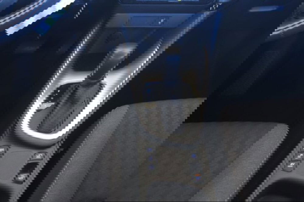 Toyota Yaris Cross nuova a Roma (16)