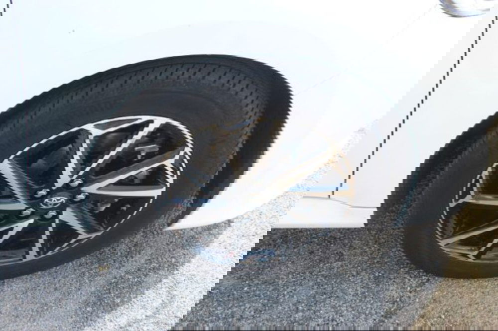 Toyota Yaris Cross nuova a Roma (15)