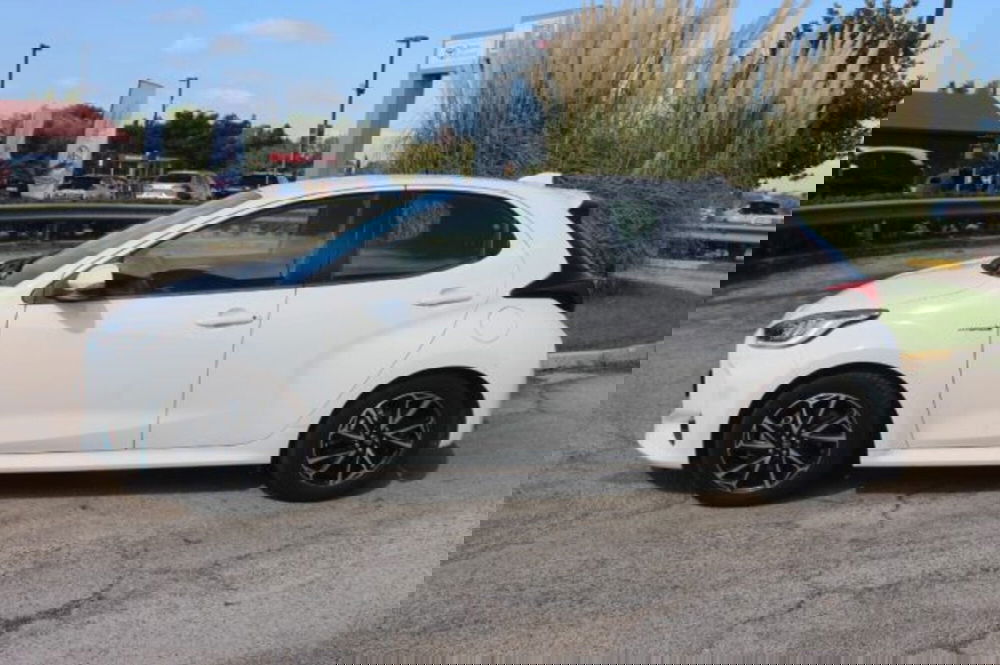 Toyota Yaris Cross nuova a Roma (3)