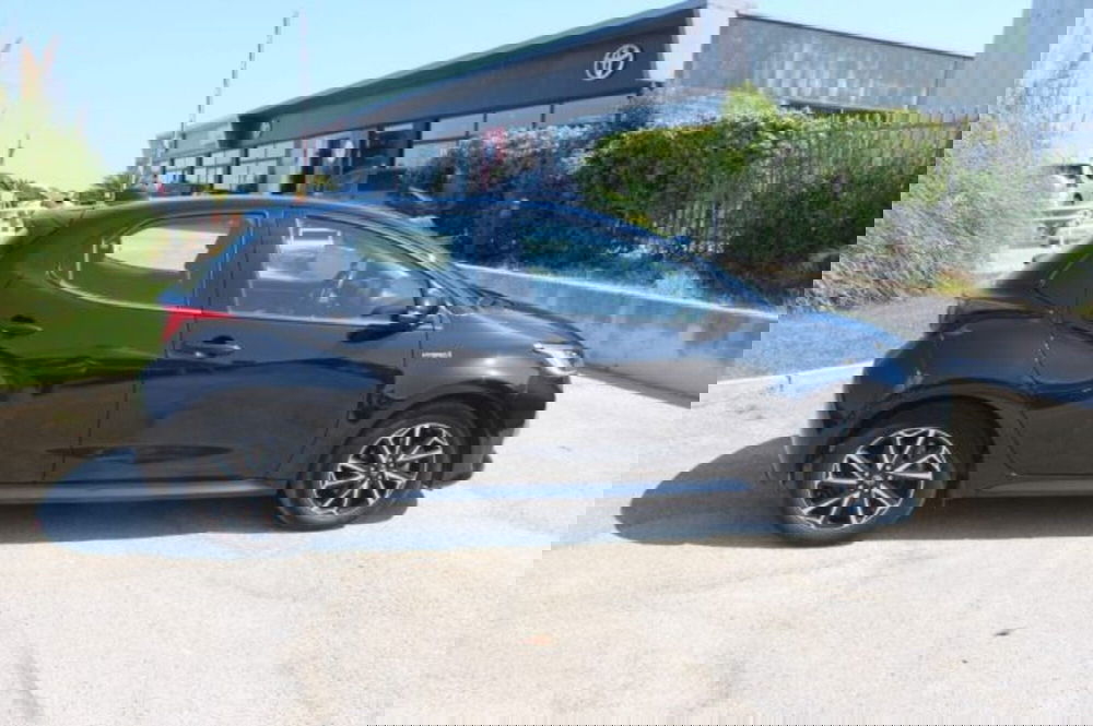 Toyota Yaris Cross nuova a Roma (14)