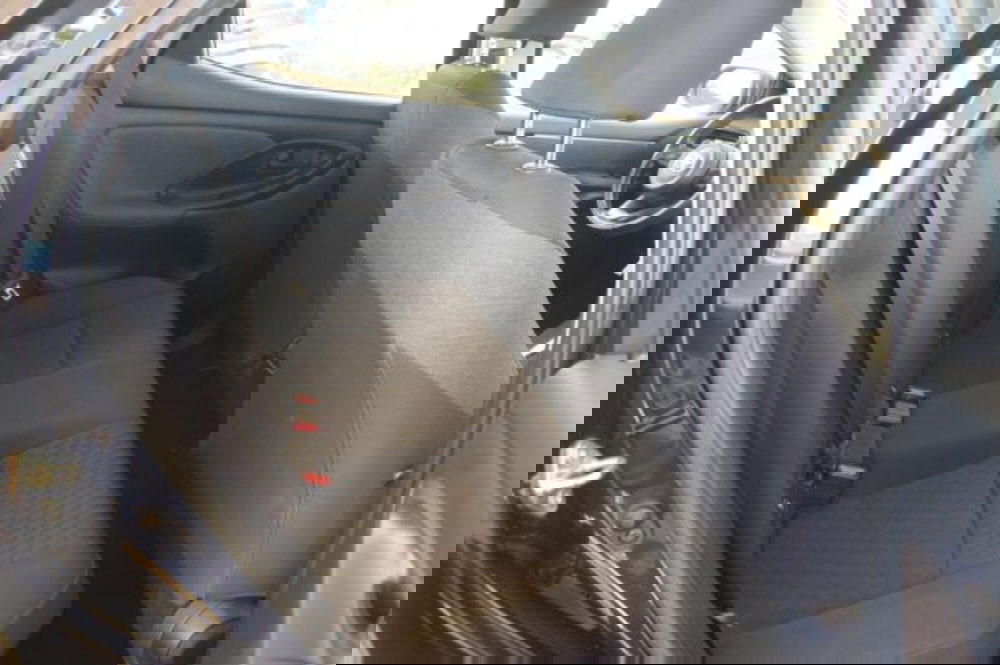 Toyota Yaris Cross nuova a Roma (8)