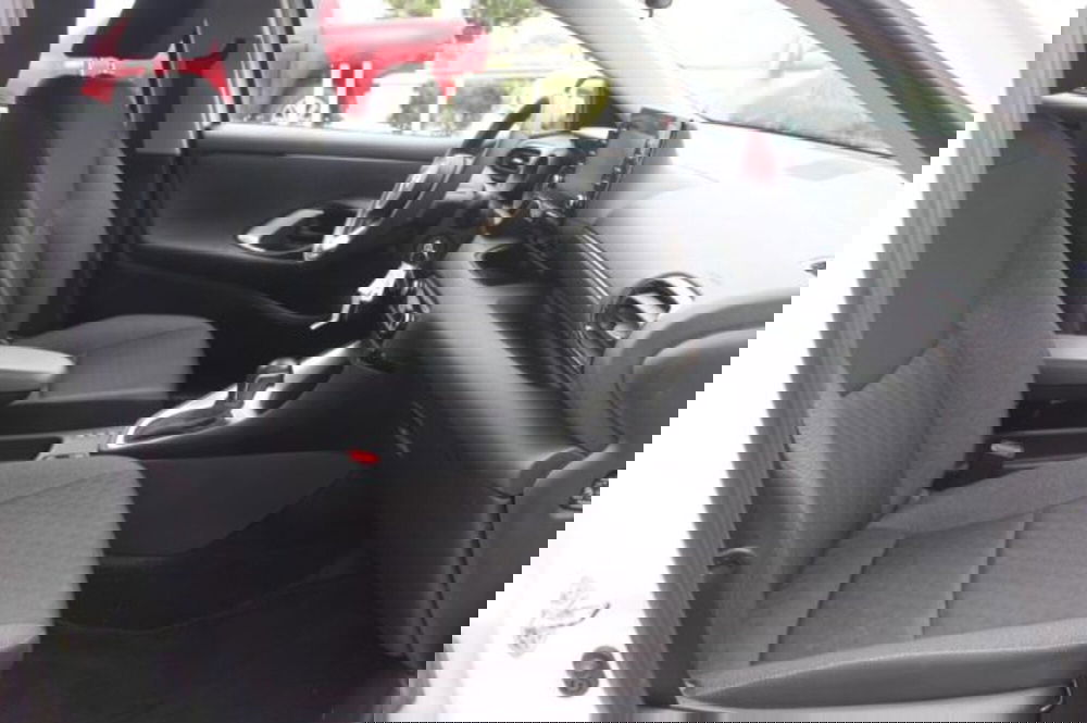 Toyota Yaris Cross usata a Roma (7)