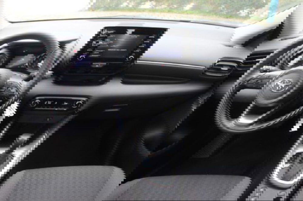 Toyota Yaris Cross usata a Roma (9)