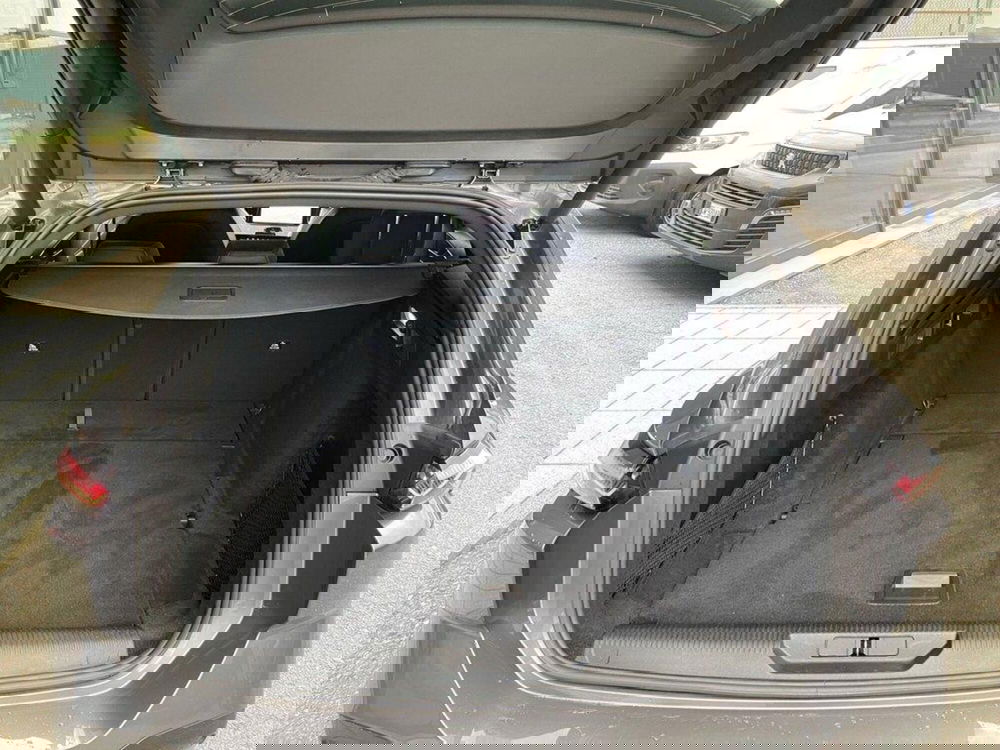 Peugeot 308 SW usata a Torino (9)