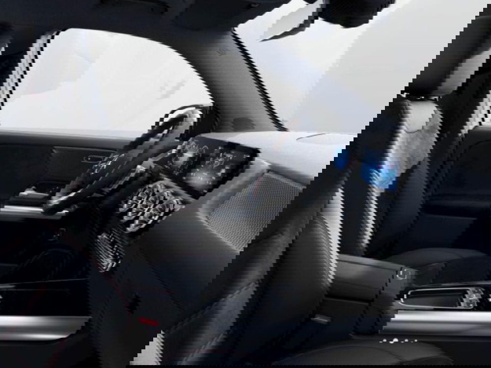 Mercedes-Benz GLA SUV nuova a Verona (7)