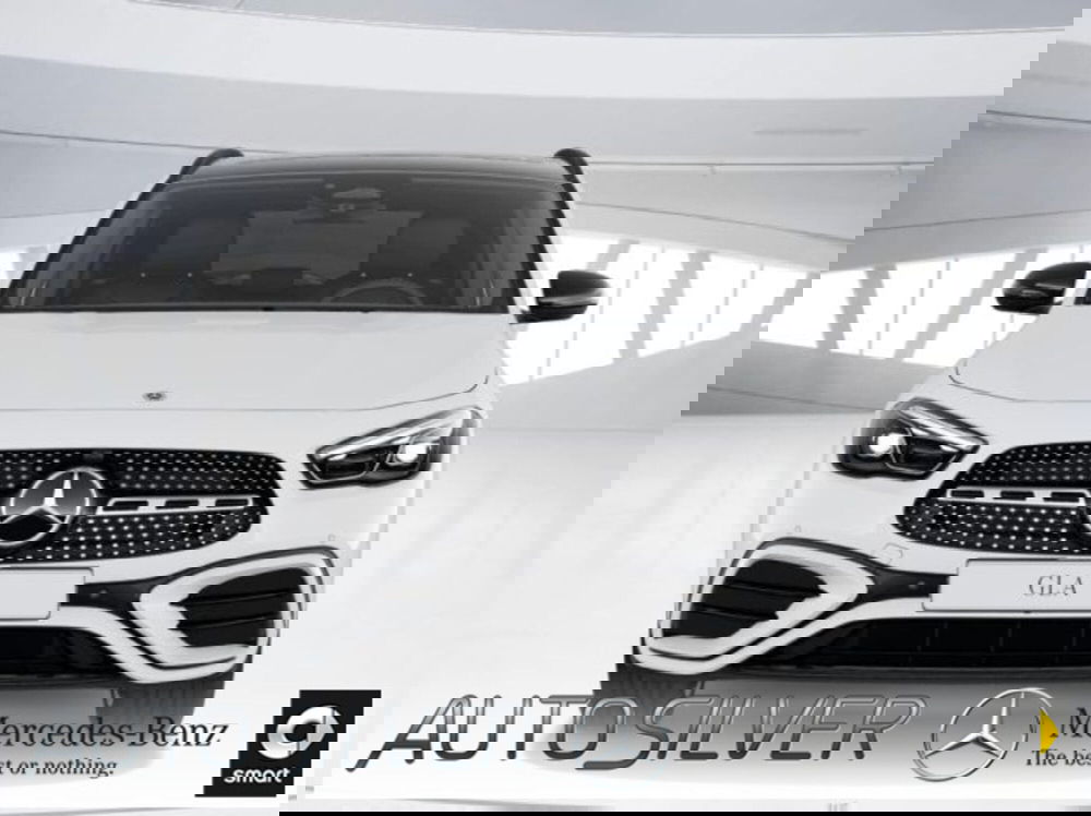 Mercedes-Benz GLA SUV nuova a Verona (3)