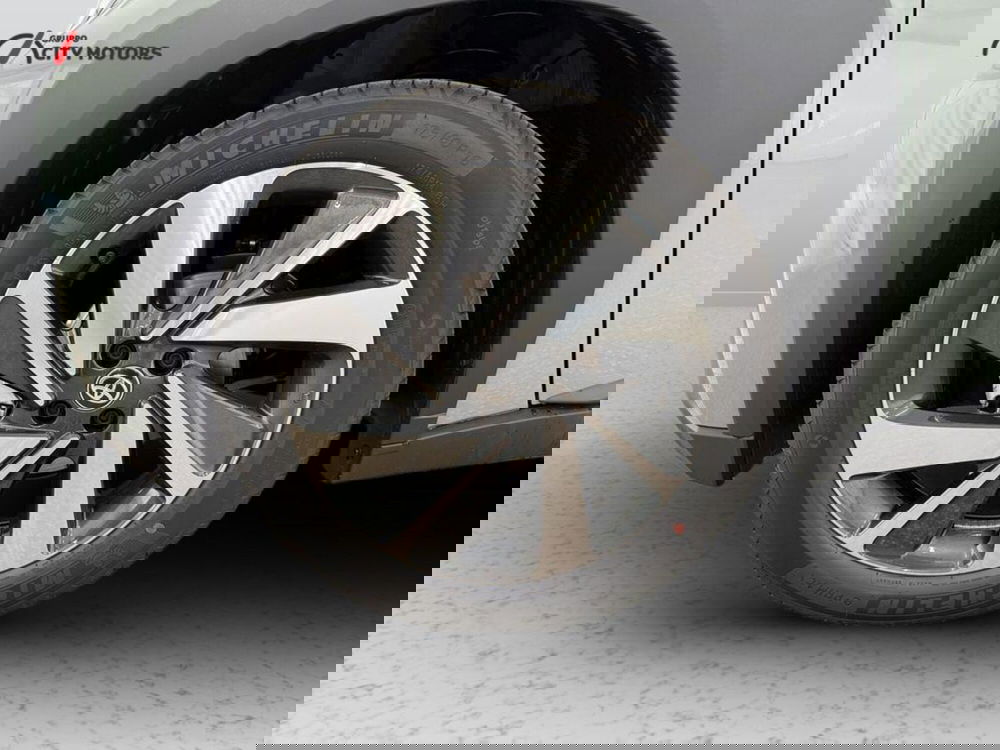 Toyota Aygo X nuova a Monza e Brianza (15)