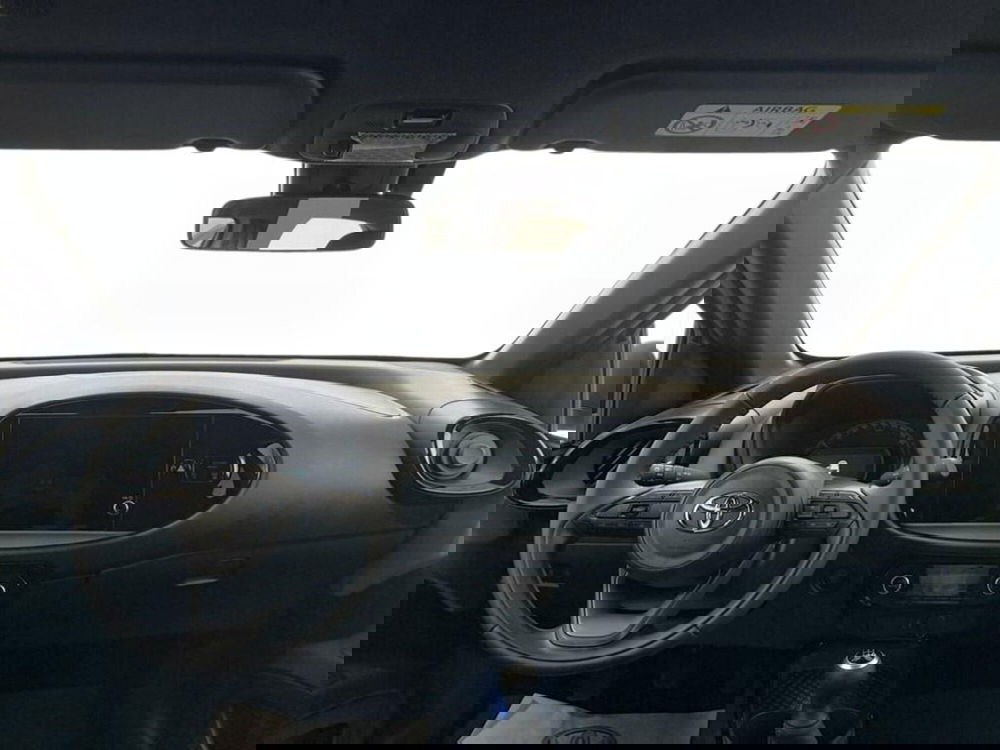 Toyota Aygo X nuova a Monza e Brianza (8)