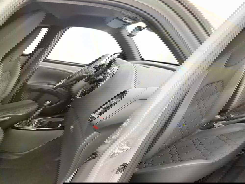 Toyota Aygo X nuova a Monza e Brianza (9)