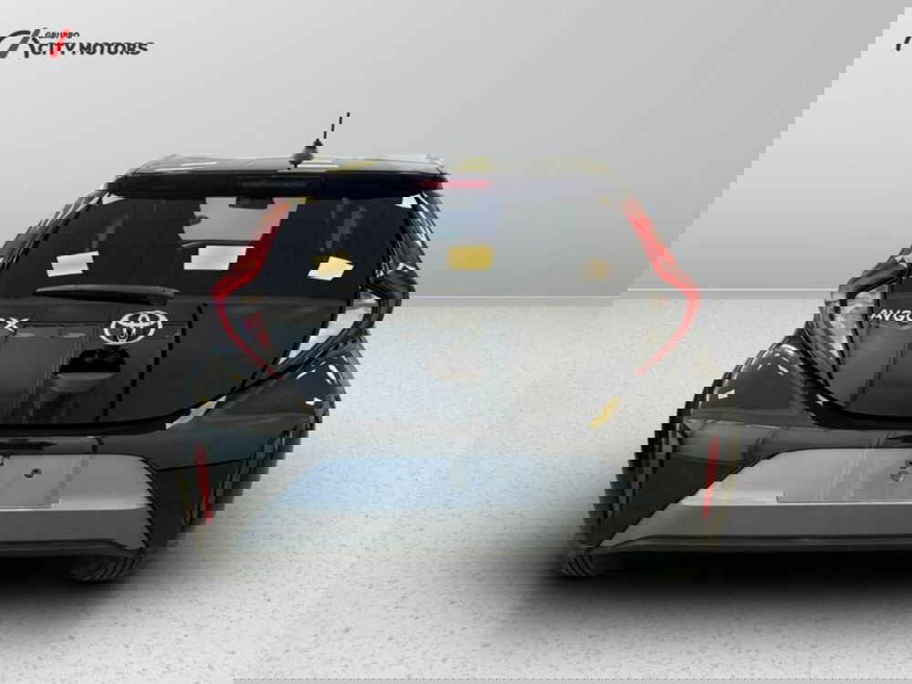 Toyota Aygo X nuova a Monza e Brianza (5)